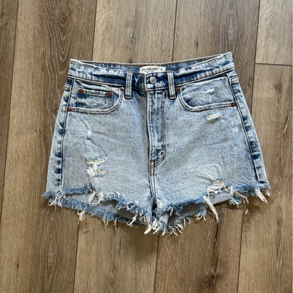 Abercrombie & Fitch Blue Jean Shorts mom short high rise - Picture 1 of 3